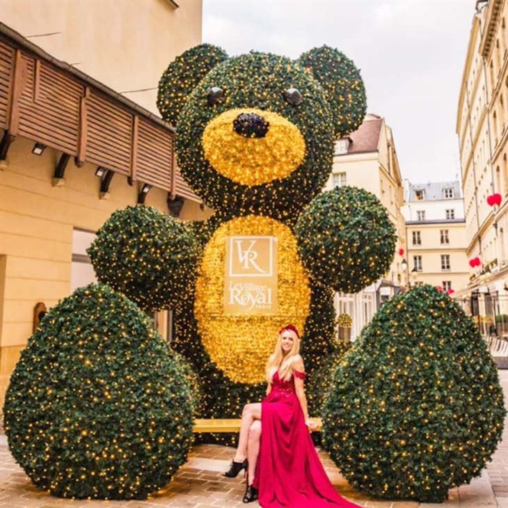 outdoor inflatable polar bear